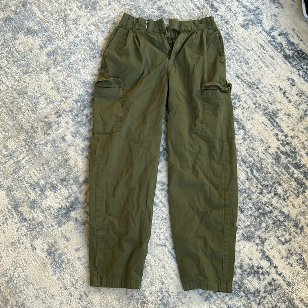 Gap green cargo pants